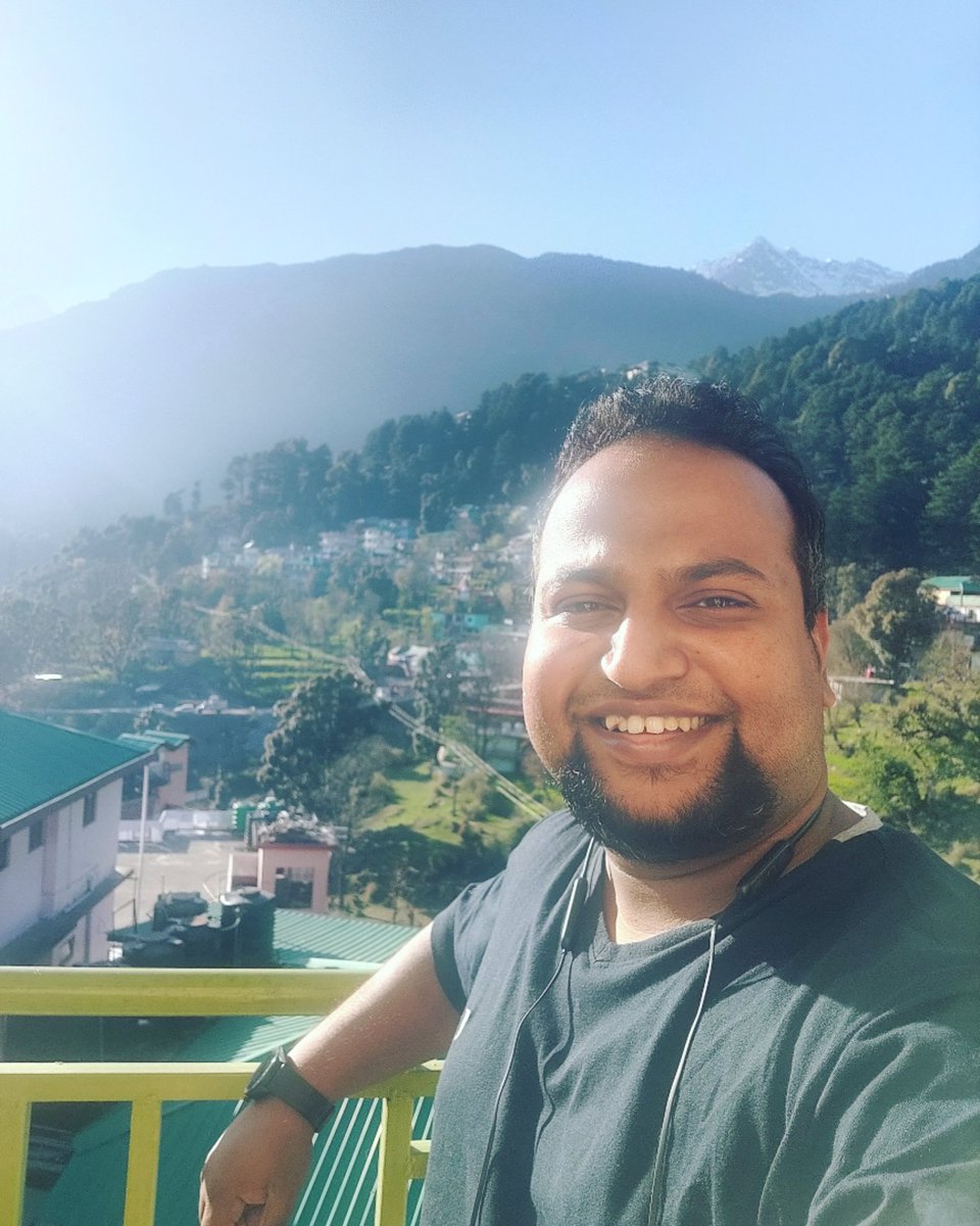 ashicarun's tweet photo. Life is tough, but living in a hill station and climbing up for food is even more tough 😅 
I miss you @swiggy_in  @SwiggyCares 
#mcleodganj https://t.co/DlZoflPYKK