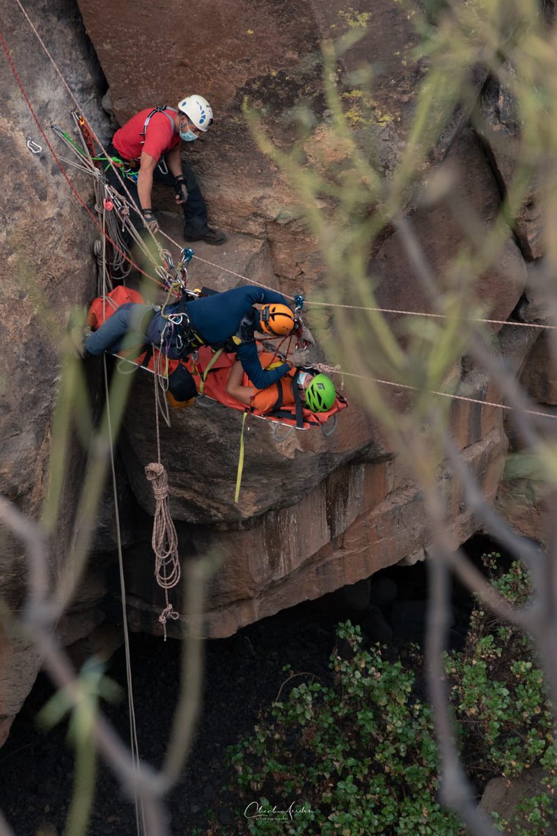efiemer's tweet photo. TIC TAC ⌛ en 5 días comenzamos con la nueva edición de 2022 del curso de rescate vertical en lugares de difícil acceso. ¿Estas preparado para realizar un rescate técnico? Nosotros te formamos
https://t.co/gYXw05bYyf https://t.co/YLS2Mi0mHT
