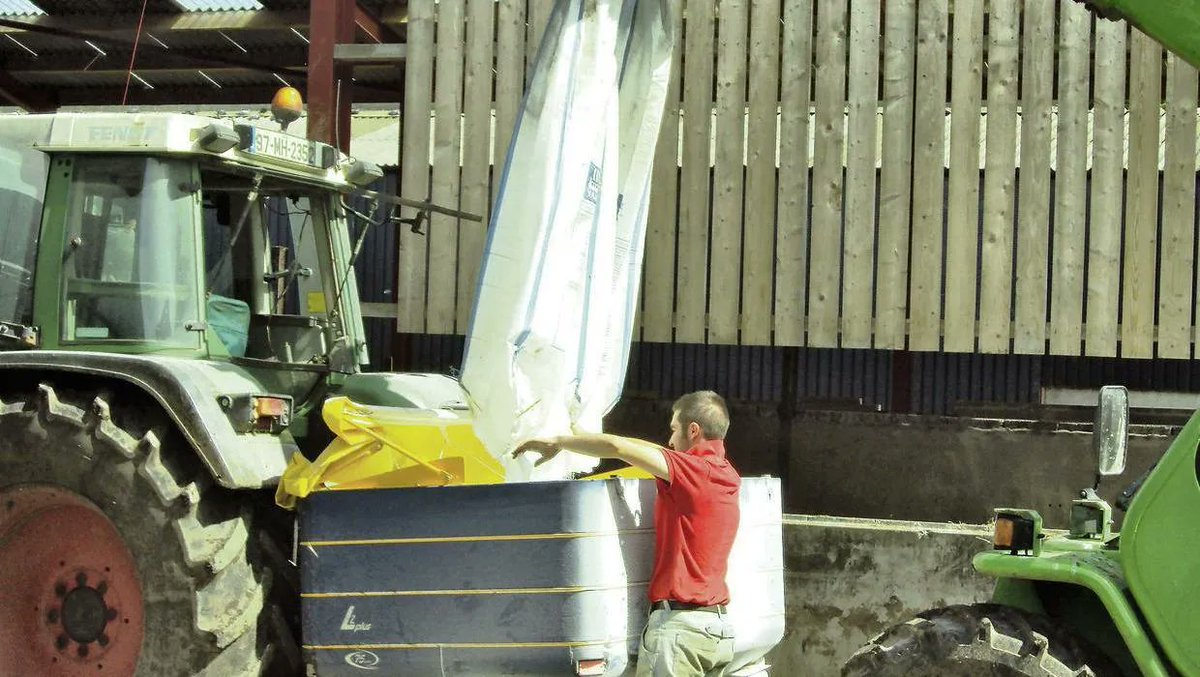 Farmers told not to panic about fertiliser amid supply chain concerns​​​​​​​​​​​​​​​​​​​​​​​​​​​​​​​​​​​​​​​​​​​​​​​​​ buff.ly/3IaopvR