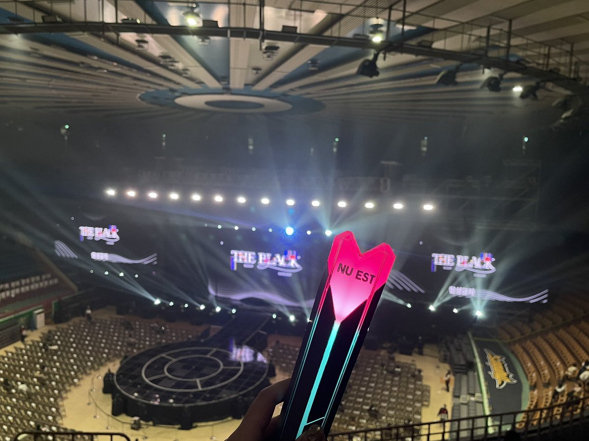 janinekwon_'s tweet image. NU’EST who arrived on a beautiful Spring day🌸
#뉴이스트와_러브는_다시봄
Now, we wait for that beautiful Spring that we’ll get to meet again💕
#FOREVER_SPRING_NUEST
The next time we meet again, our lights will be brighter than ever💗