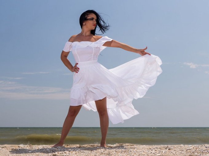 I'm online right now on SkyPrivate - pay-per-minute system for Skype live shows. Call me right now in