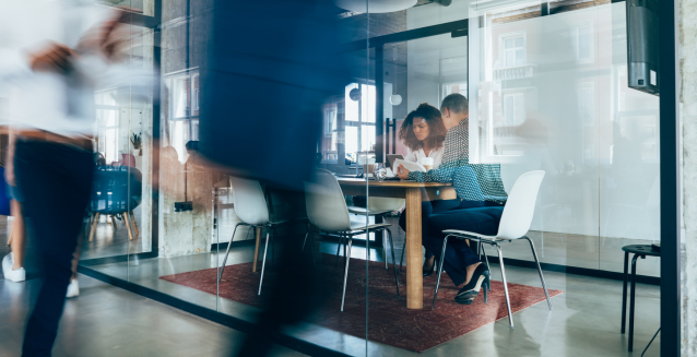 HannahProctor14's tweet photo. We are in the midst of a workplace revolution and there are strong signs that employees’ core expectations about work are changing. Discover how to keep your rewards strategy and employee value proposition compelling. #FutureofWork #HR #EVP https://t.co/9mIv36MTyB https://t.co/aDlHvru5Iq