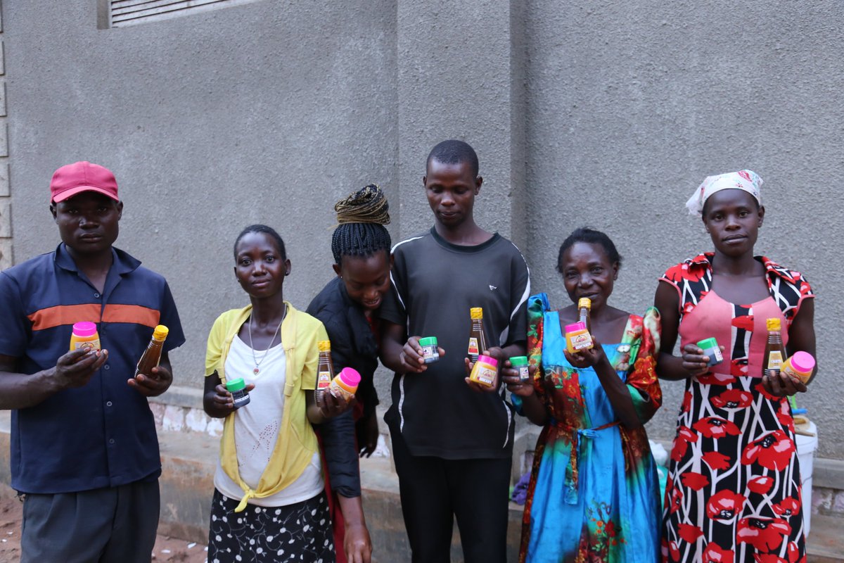 TUNADO_Bees's tweet photo. After the training, Deaf Persons under the #BeePwD we tasked to sell their products to the community and the response was amazing, they sold every product they made! it was more than joy seeing them counting money from the project. we have achieved our Primary Goal. @BeesForDev https://t.co/KjY1hVZlso
