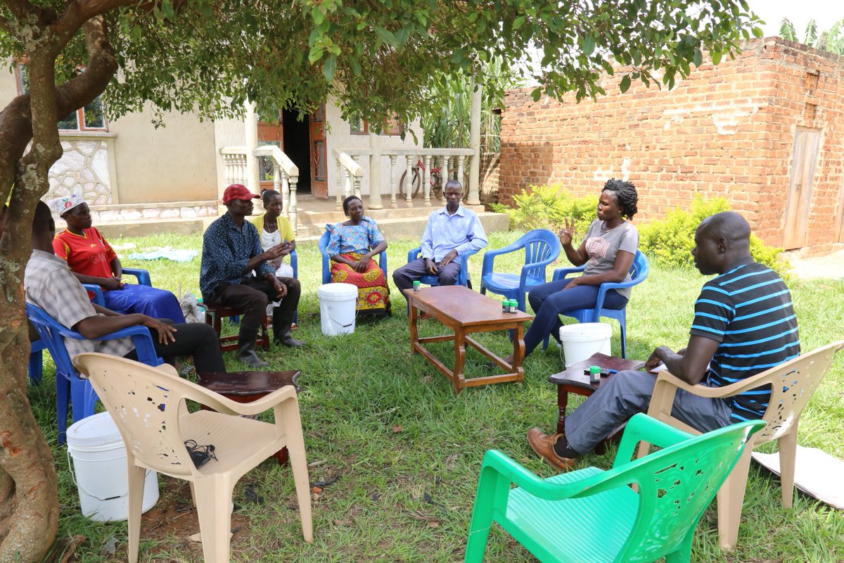 TUNADO_Bees's tweet photo. After the training, Deaf Persons under the #BeePwD we tasked to sell their products to the community and the response was amazing, they sold every product they made! it was more than joy seeing them counting money from the project. we have achieved our Primary Goal. @BeesForDev https://t.co/KjY1hVZlso