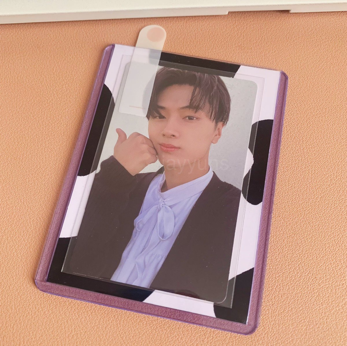 jayyuns's tweet photo. jay is here ╰(*´︶`*)╯ thank you @jakheechan !! i hope hee arrived safely hehe #jakhee_proofs https://t.co/vglGk2fCIK