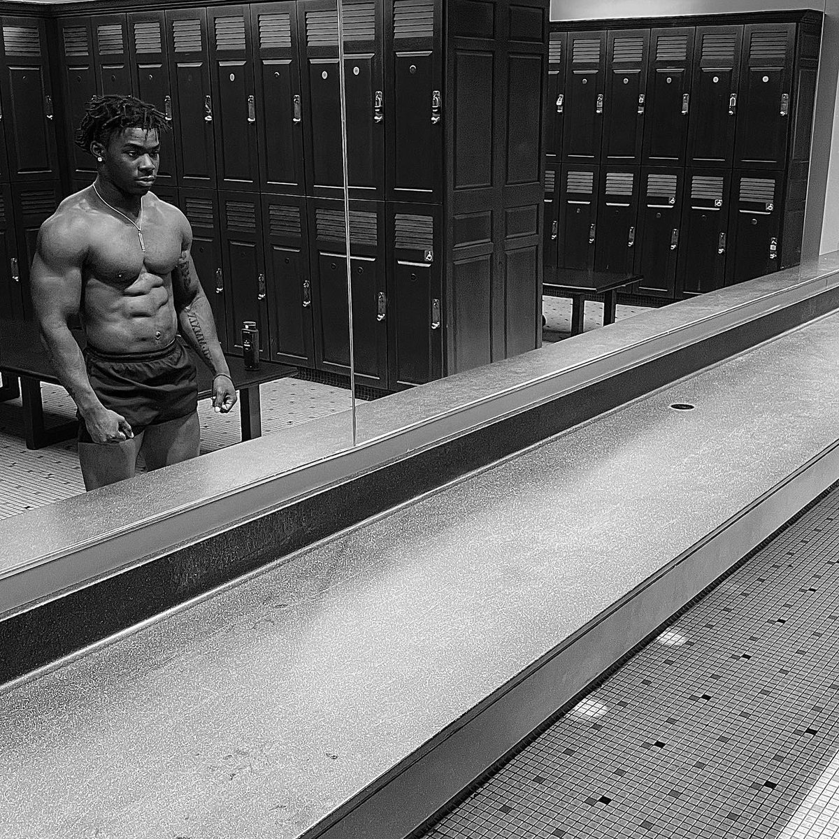 1trayvonjackson's tweet photo. I wanna be Him. https://t.co/CYhVsVECxz