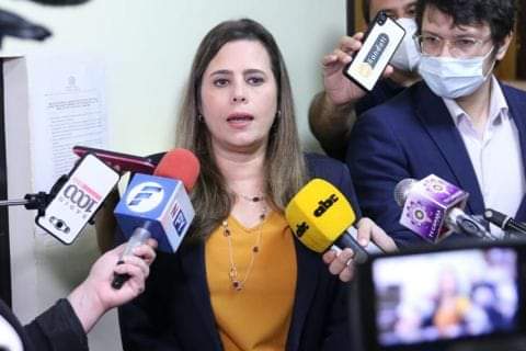 rodrigamarrak's tweet photo. Como Ganar 40 millones SIN HACER UN CARAJO, sin aportar una sola idea o proyecto PRODUCTIVO o de beneficio para el El PAIS. 

Solo Gritar al pedo, hacer tremendo show de cualquier situación, y decir estar en contra de todo lo que apoyas siempre! 

De profesión Cirquera 🎪 https://t.co/9J06jmCUPP