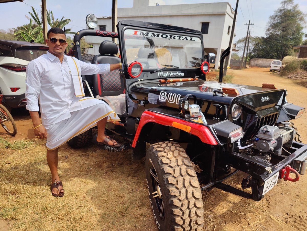 BSavagaonkar's tweet photo. Mi and my Jeep new look https://t.co/kPieytZHGI