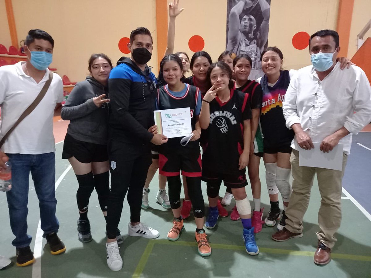 CecyteSantaAna's tweet photo. 1er lugar 🥇  Básquetbol Femenil 🏀
Encuentros Regionales de la sierra y huasteca 2022 🙌🏻 ¡Felicidades jugadoras y entrenadores! 
Nos vamos a la Estatal 2022 👏🏻 https://t.co/KPaUqQO4wX
