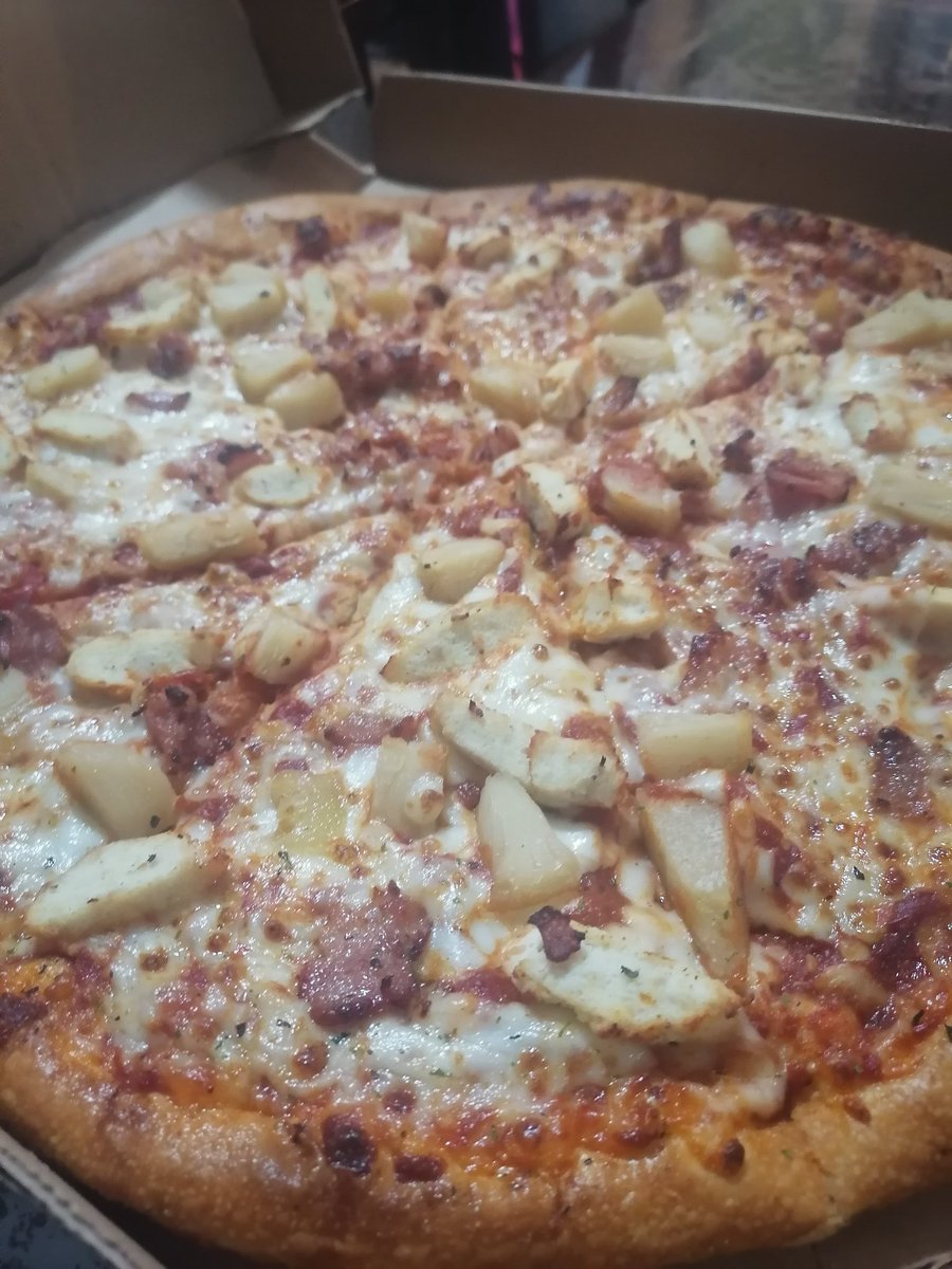 zhynerck's tweet photo. @dominosmx que onda con la chicken hawaiana, me la mandaron si la salsa mango habanero https://t.co/X7zkckCbQF