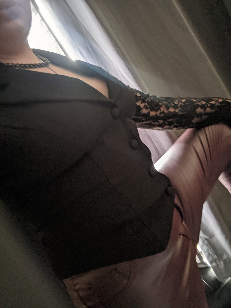 darqina1's tweet photo. Was going to wear this outside yesterday, but it was far too warm, so I settled for just taking some thirst traps instead.  https://t.co/BOzBguQwsF 
#trans #leatherpants #lacejacket #leather #ftm #thirst https://t.co/CzEKzcQRrJ