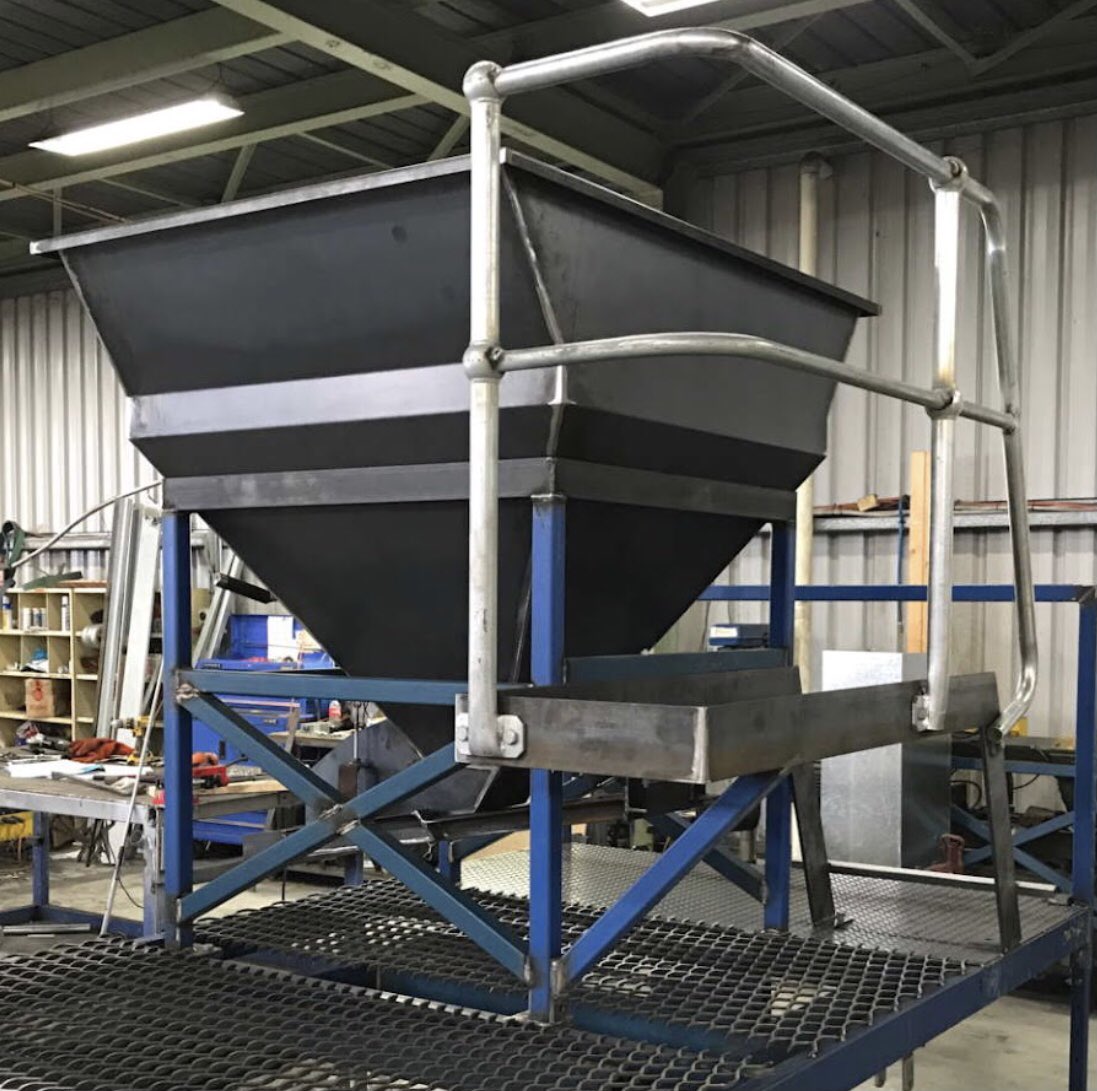 SaxonEngineeri1's tweet photo. #SaxonEngineering ☎️ 08 8187 2888 📱0423 325 994 #welding  
📧 sales@saxonengineering.com.au 23 Heath St Lonsdale SA #structuralsteel #steel #engineering #Adelaide #metalfabrication #galvanised #AustralianMade #AustralianOwned #manufacturing @AustralianMade #storage #cage #hopper https://t.co/j3kGh9VOd7
