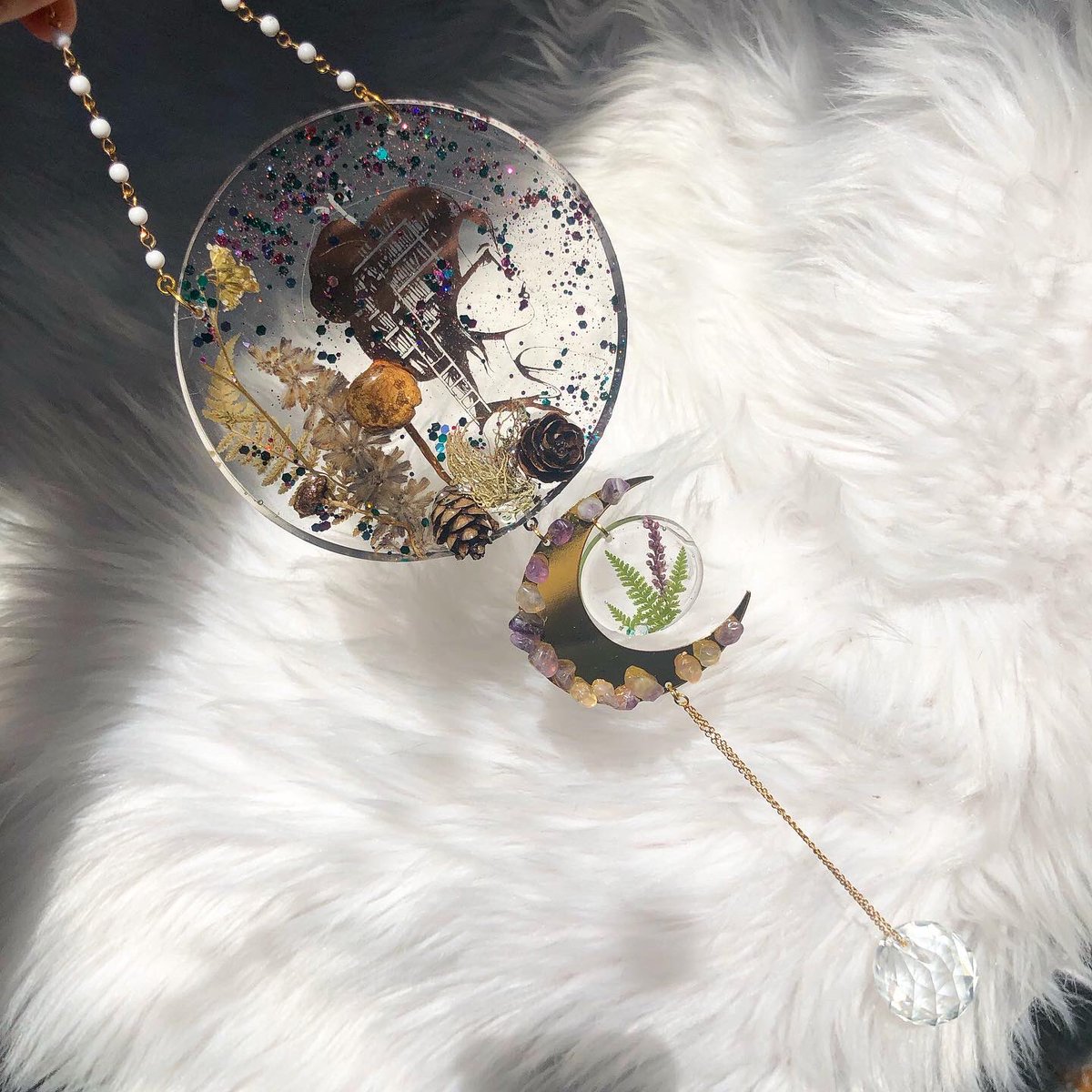 TheMoonVvitch's tweet photo. Home decor- treat yo self 

Jewelry- treat to self 

Gifts for friends- treat them 

Crochet items- treat yourself 

BIPOC creator- treat me by treating yourself 

https://t.co/EPBHUZos9c https://t.co/owrULxAM2R