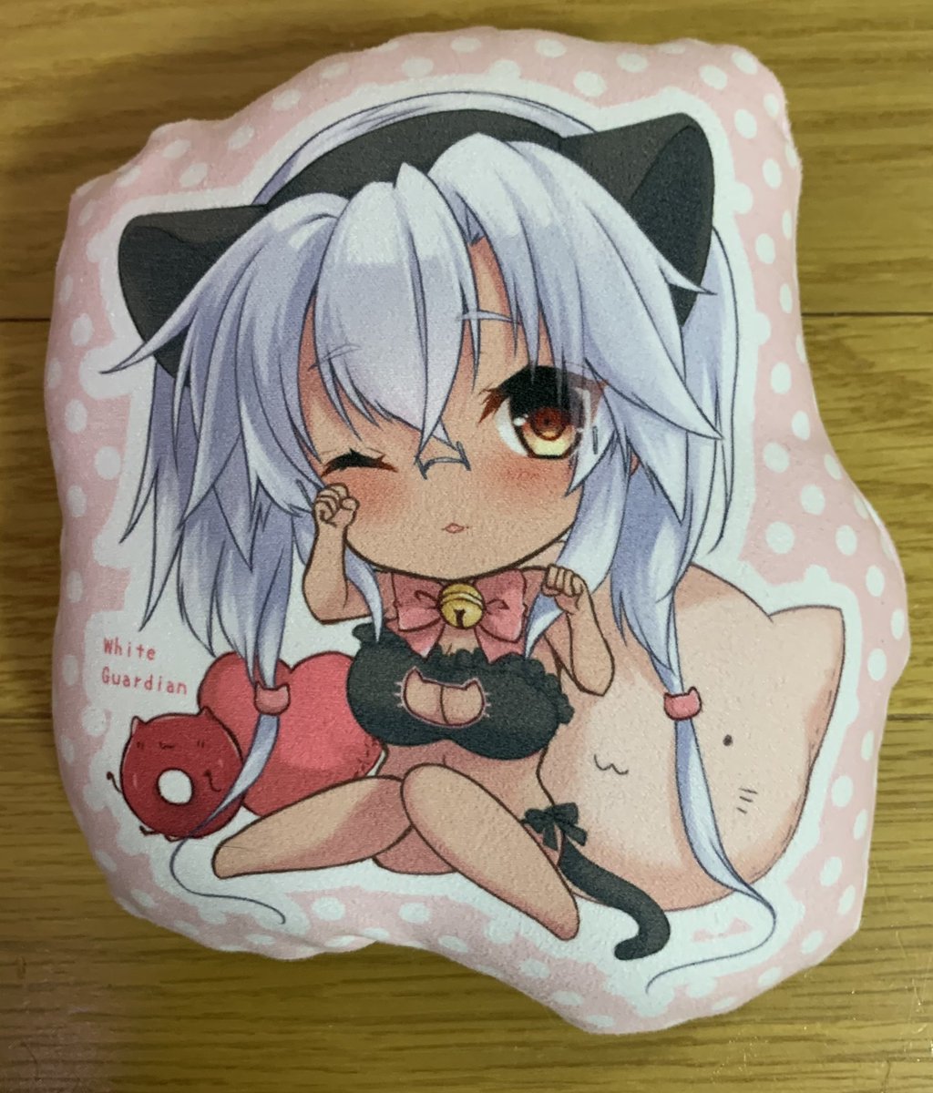 今週土曜からBOOTHに並べる新作武蔵しゃんなどはこちらになります〜😀ミニマスコットクッションは両面です😀BOOTH限定新刊セットは通常版でも付属している武蔵しゃんステッカーの他にもサイン入りイラストカードが付いてきます😀頑張って作ったのでよろしくお願いしますですよ☺️🙏✨ 