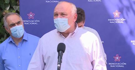 CNNChile's tweet image. Becker cuestionó a Siches: “No se llama Wallmapu, se llama Región de La Araucanía y así estamos orgullosos de llamarla”
bit.ly/3I5yHxm