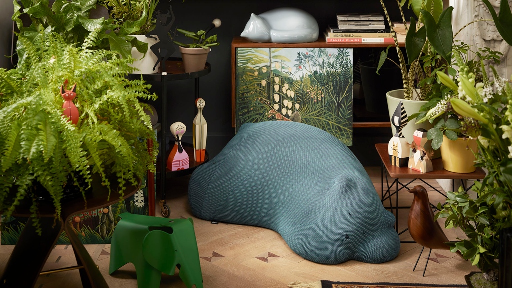 swisscotec's tweet photo. @Vitra  Resting Bear

In Stock: contact info@swisscotec.com

#swisscotec #vitra #VitraDubai #dubai #homeseries #Restingbear #modern #interiordesign #furniture #design #interior #midcenturymodern #designer #furnituredesign https://t.co/eiNSTfWiFS