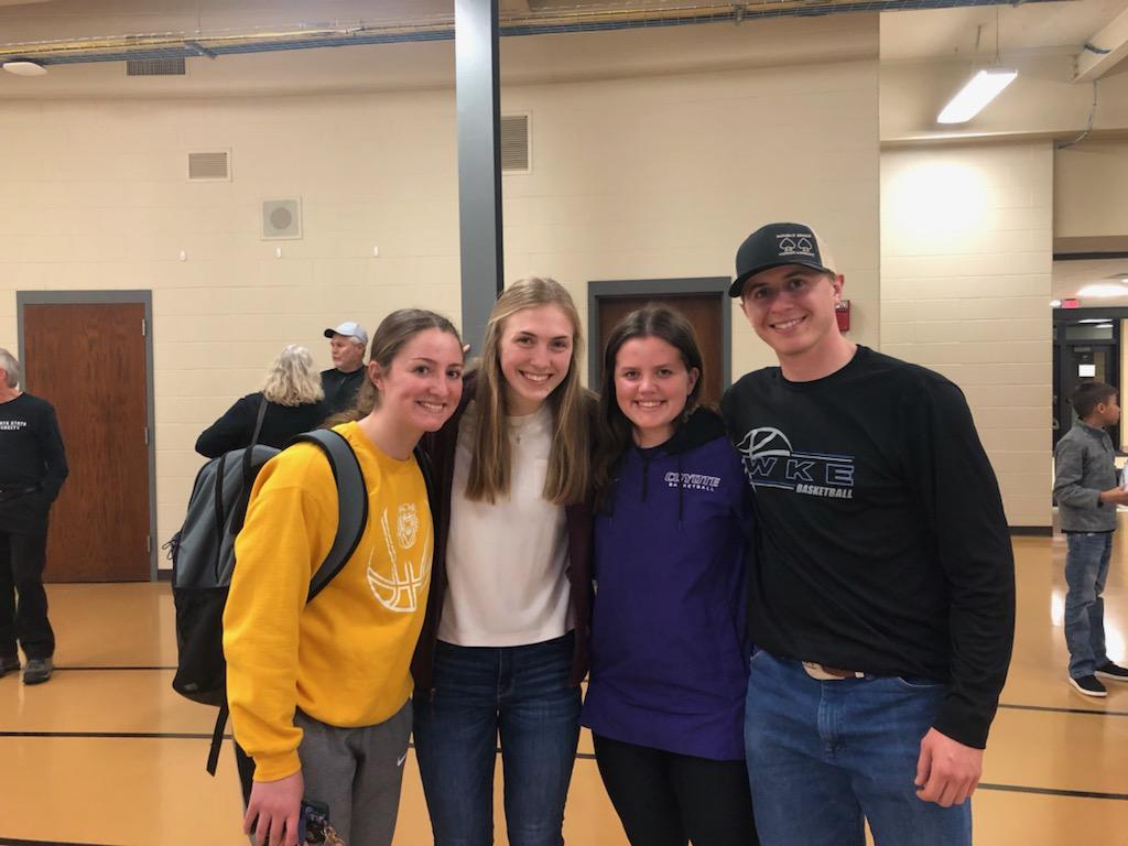 WKE_Hope's tweet photo. Got to see some @wke_hoops OGs tonight! Awesome of Jada and Catherine to come support Grace! Enjoy seeing them succeed at the next level as student-athletes! @graceeck1 @cat_bowman12 @jada_renner https://t.co/tkUYe4Is7a