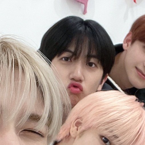 nangnang_HM2's tweet photo. 아니 원진이 걍 다콩이 튜브랑 똑같이 생겼는디ㅋㅋㅋㅋㅋㅋㅋㅋㅋㅋㅋㅋㅋㅋㅋㅋㅋㅋㅋㅋㅋㅋ https://t.co/DeUdEo5rMy