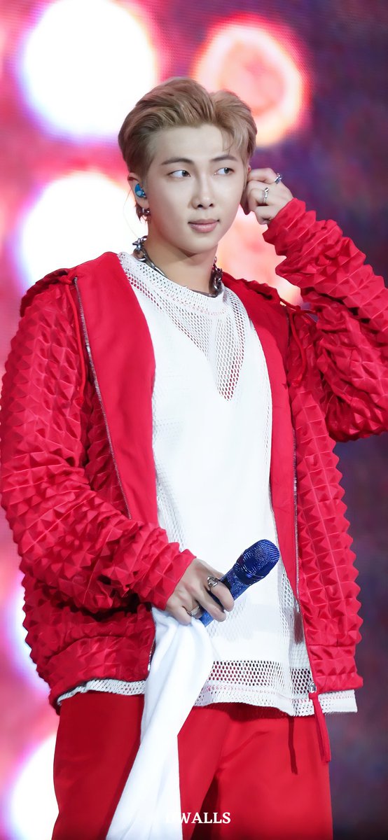 Purp_lle's tweet photo. PTD on Stage D-3

#BTSCONCERT #bts #rm #jin #suga #jhope #jimin #v #jk #namjoon #seokjin #yoongi #hobi #parkjimin #taehyung #jungkook #DWALLS #BTSWALLPAPER #BTS_PTD_ON_STAGE_SEOUL @BTS_twt https://t.co/M00gzljwcZ
