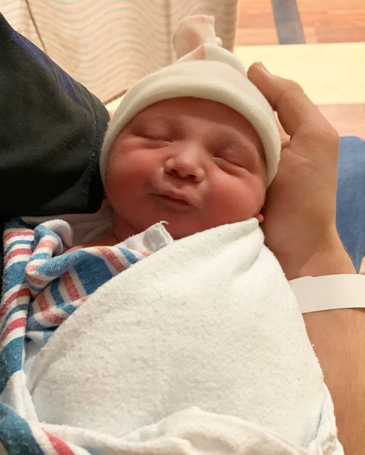 sierramet's tweet photo. Round 2: Waylon made his grand entrance into this world this evening. He was born 3 weeks early weighing 8lbs 5oz and is 21in long. He is absolutely perfect. We can’t wait for Peyton to meet her little brother.❤️ https://t.co/PUPXSD2d8j