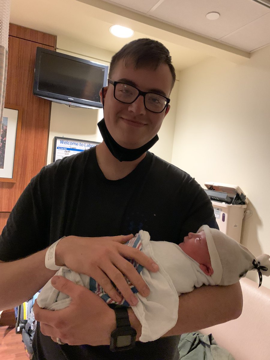 sierramet's tweet photo. Round 2: Waylon made his grand entrance into this world this evening. He was born 3 weeks early weighing 8lbs 5oz and is 21in long. He is absolutely perfect. We can’t wait for Peyton to meet her little brother.❤️ https://t.co/PUPXSD2d8j