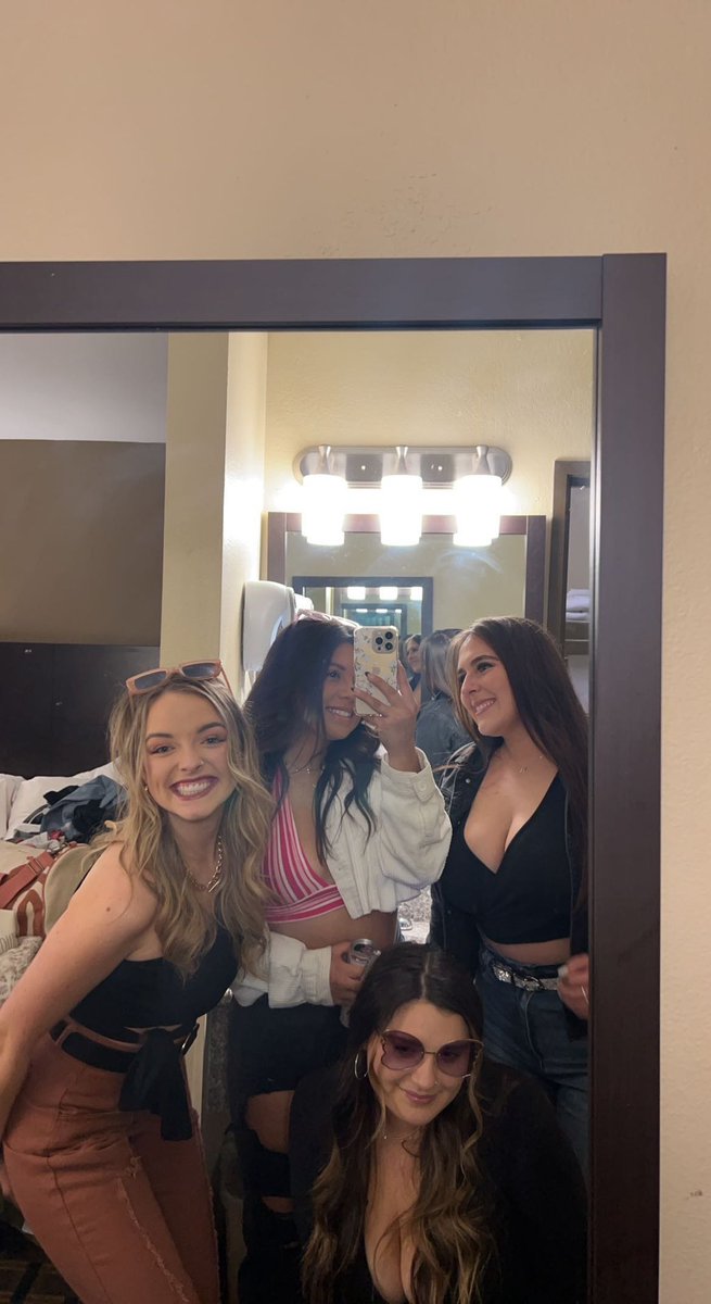 mckozu01's tweet photo. My favorite pics from this weekend 🖤 https://t.co/qAKgOyCOJr