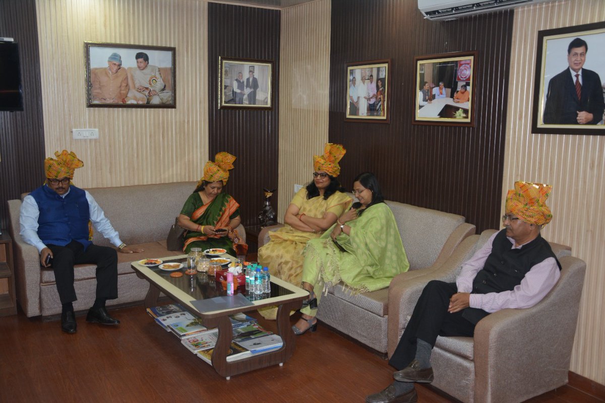 BRCMES's tweet photo. The Chief Guest was Prof. Sunita Srivastava,Central University,Mahendergarh,Haryana and Guest of Honours were Dr. Anmol,HCS,City Magistrate,Sonepat and  Ms. Jyoti Malik,HCS, Addl. CEO,ZP, Hisar.The Hon'ble Vice Chancellor,CBLU,Bhiwani Prof. R.K. Mittal presided over the function. https://t.co/a7Ka5Vxu8F