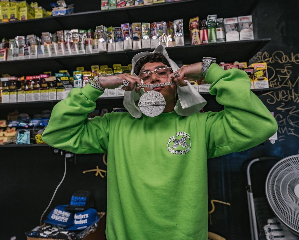 OHGEESY's tweet photo. 🦖🦖🦖🦖🦖🦖🦖🦖🦖🦖🦖🦖 https://t.co/bMrS9mKGKs