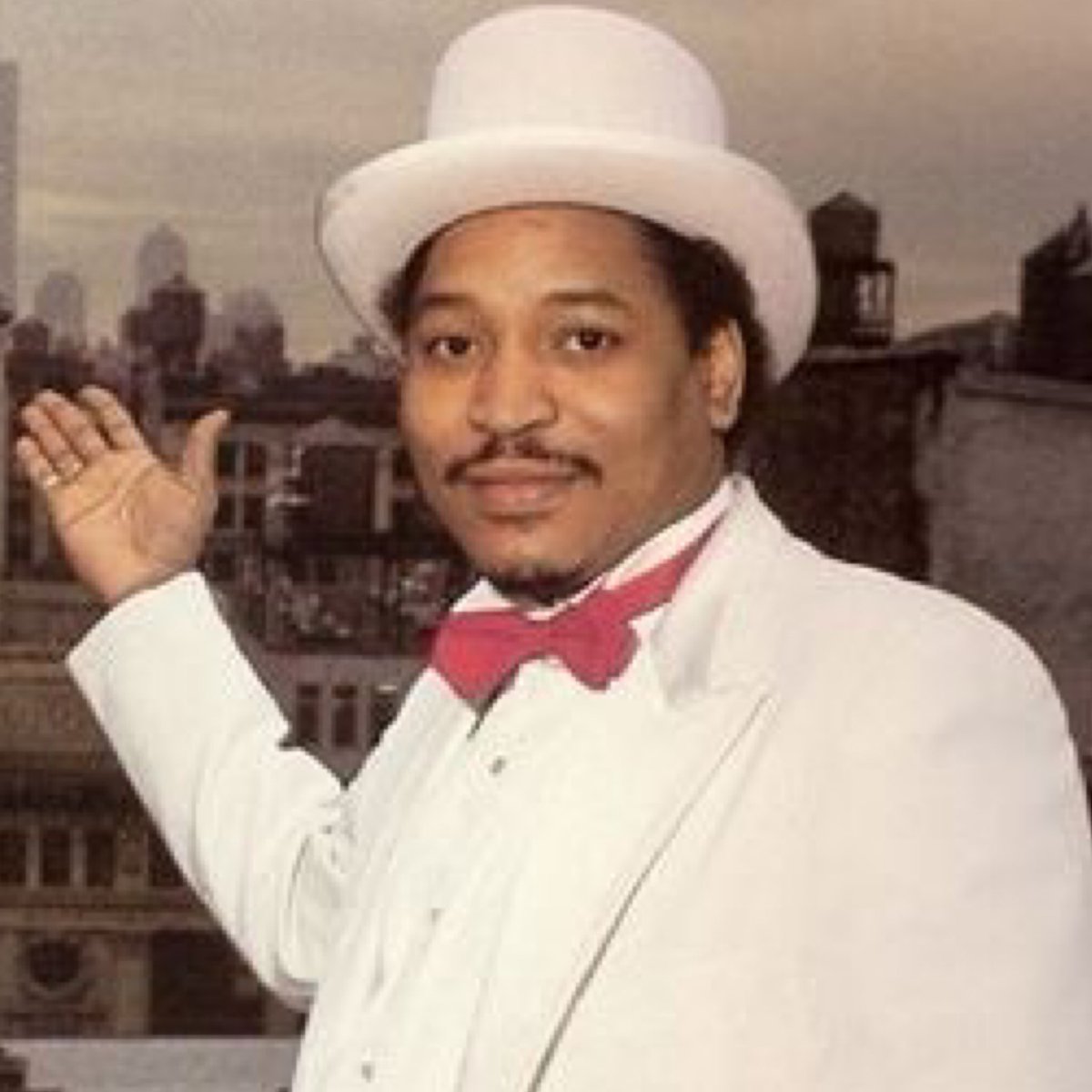 LegendsllLiveOn's tweet photo. Juice Crew co-founder Mr. Magic would’ve been 66 today #RIPMrMagic https://t.co/DEP24VPtmZ https://t.co/roSt2Z0S3v