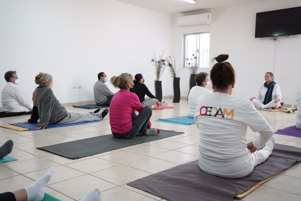 wzuloag's tweet photo. Hoy los Centros de Desarrollo para Adultos Mayores (CEDAM) iniciaron su Semana Cultural. Agradezco a Cedna Maviael Jaquez Ortega, directora general del Instituto Sonorense de Atención para los Adultos Mayores (Isaam) por su trabajo y recibimiento. https://t.co/UbshFP7XuS