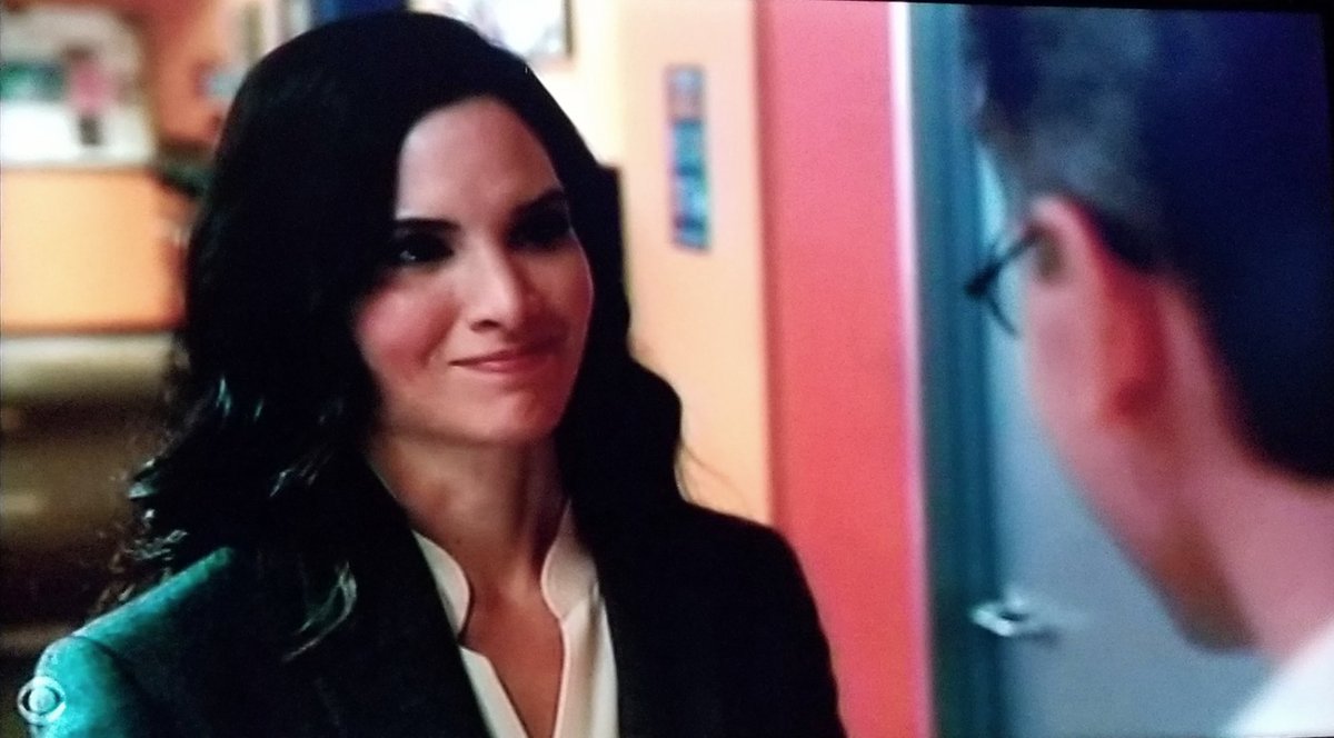 Otalia69's tweet photo. @katrinalaw watching #westcoast time, #AgentKnight getting #weddingdate ready on #NCIS...📺 https://t.co/J5Ta9UBqt5