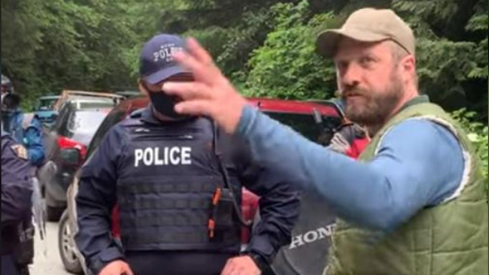 CharlesBodi's tweet photo. Has anyone else noticed the alarming similarities between the protesters at #FairyCreek/#ExtinctionRebellion/#BenIsitt/#ZainHaz compared to the #Unabomber?
If you study #TedKaczynski it's hard to tell them apart https://t.co/jHBiPLQ9wh