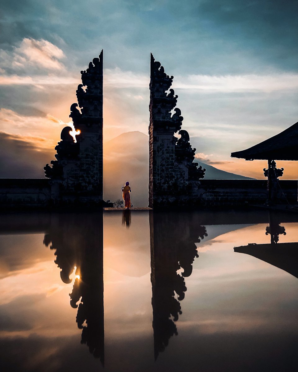 GM photographers, filmmakers &amp; NFT artists frens. LFG!!!! ✨👋🏽

Let’s showcase some of the best work from you today! Retweeting my favourites ⚡️ Share down below 👇🏽