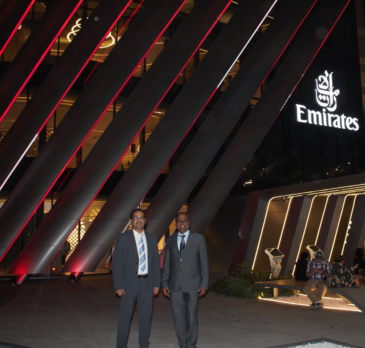 sylvaniaME's tweet photo. Sylvania is proud to be associated with the success of Emirates Pavilion in @expo2020dubai.
Take the opportunity to visit Emirates Pavilion in the last 15 days to experience a spectacular creation in Façade Lighting by Sylvania.
#EmiratesPavilion #Expo2020 #UAE #Dubai #RGBW https://t.co/Ij8vZyprHL