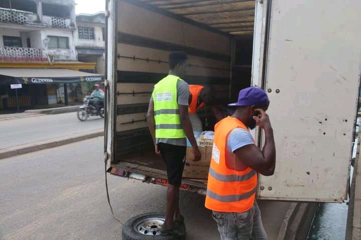 MyTransportServ's tweet photo. meilleurs moments du Déménagement Douala ( Deido) pour Douala ( logpom)

Infos du Déménagement :
📌Pack : confort plus
📌installation et désinstallation des paraboles.

Si vous avez besoin de nos services. 😊 Ecrivez nous👇🏾
https://t.co/1zSst3EVFj

#Optezpourlasérénité https://t.co/WFVDbM2RU7