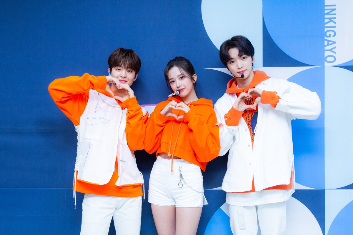 TREASUREunion's tweet photo. #TREASURE NAVER UPDATE 

MC NiNiNi will say goodbye this March as their contracts come to end. There will be new set of SBS Inkigayo MCs starting April.

We'll look forward to our last 2 Sundays with you! 🥺❤️

🔗https://t.co/DKGNEXS7Qb

#트레저 @treasuremembers https://t.co/tiFuHCKr3B