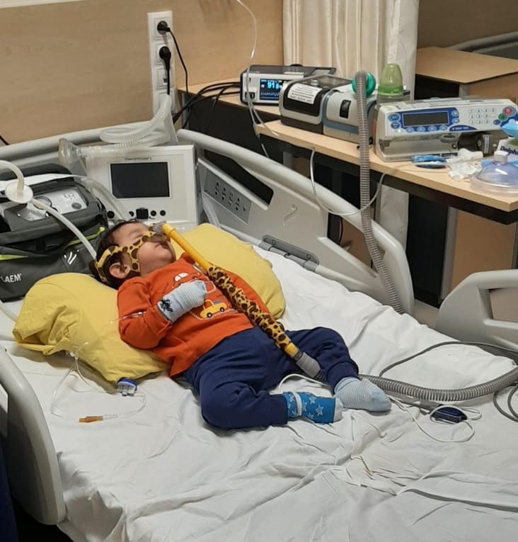 SON 450 GR❗

Lütfen bakıp geçmeyin..
Abdülkerim daha çok küçük...
Bir paylaşımınızla bile ona nefes olabilirsiniz, onun daha fazla acı çekmesine izin vermeyin ne olur🙏🏻

#okullar #sahibi #Galatasaray
Kerem Syria 113 Dolar Abramovich