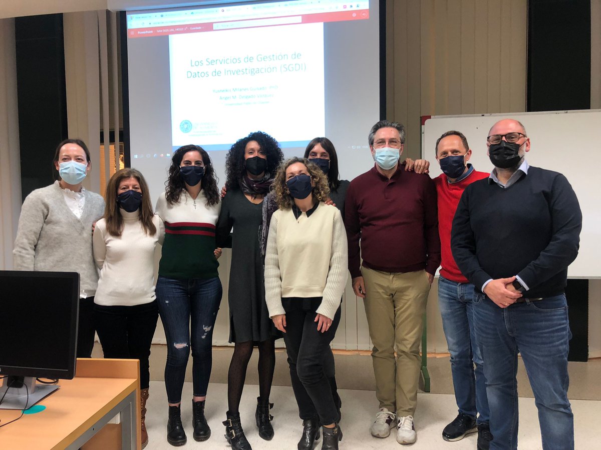 Milanes_guisado's tweet photo. Muy buena acogida, interacción y agradecimientos a la Biblioteca de la UAL. Curso: Servicios de Gestión de Datos de Investigación.
Les contamos lo que hacemos, por dónde vamos, áreas de mejora y líneas de trabajo en un SGDI.
#researchdataservice #researchdata #datalibrarian https://t.co/WxQVup27yC
