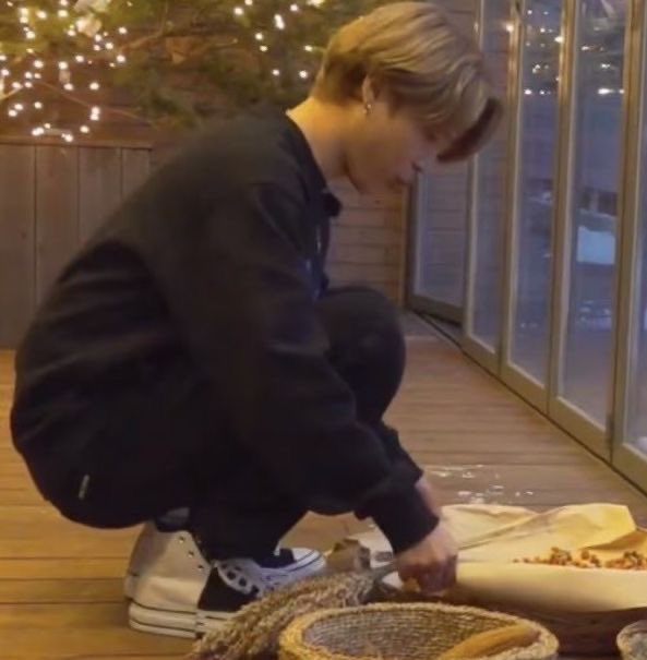 category ᵗⁱⁿʸ jimin🤏🏼
#BTS #JIMIN