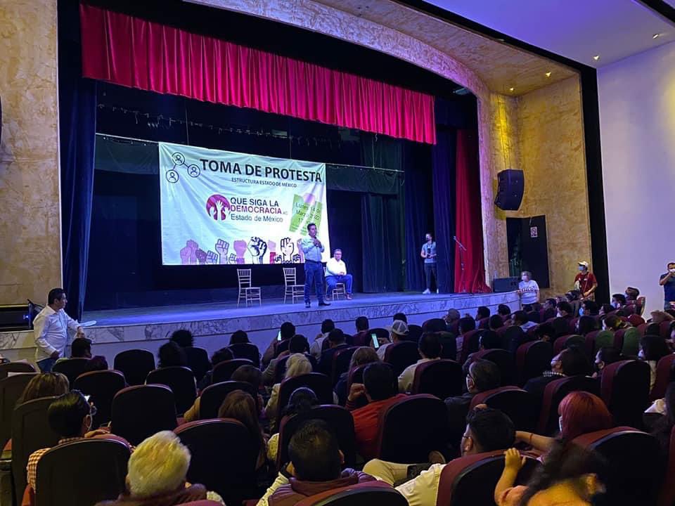 Esta tarde tuve el gusto de recibir en Naucalpan a la estructura de la AC "Que Siga la Democracia" de todo el Estado de México, representantes de los 125 municipios y los 41 distritos federales. 
#QueSigaAMLO #QueSigaLaDemocracia