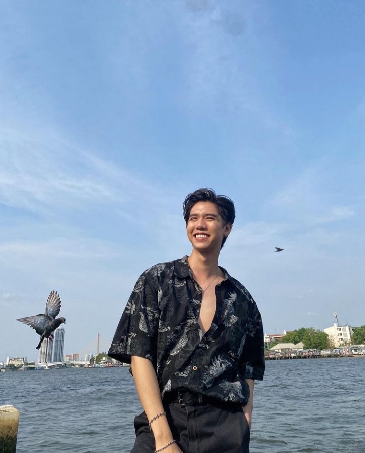 Singjan_Group's tweet photo. IG POST : ssingss

ยิ้มแฉ่ง

📍https://t.co/x64ZHIlBl2
#ssingss #คนของซิง https://t.co/UCuzXasJOw