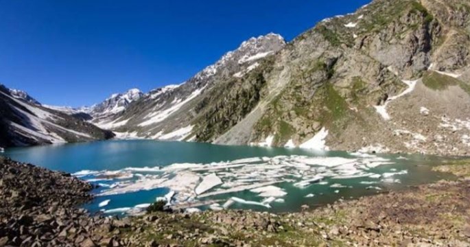 Advpakistan1's tweet photo. Kundol Lake
Kundol Lake also known as Kundol Dand, is a lake in Swat Valley, Khyber Pakhtunkhwa, Pakistan, which is located in the north of Utror valley at a distance of 20.8 kilometres (12.9 mi) away from Kalam.
#kandol #lake #SWAT #SwatValley #KPK #Pakistan #BeautifulPakistan https://t.co/8ItwNkKDX1