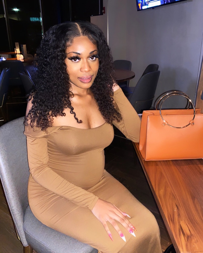 GenesisSimone's tweet photo. I know you see the glow 🤩 #Mom2b https://t.co/FKS07jgO6l