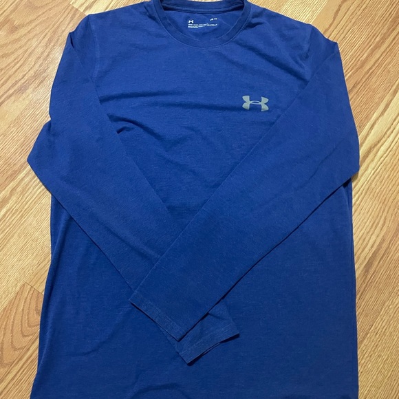 queenwillstar's tweet photo. So good I had to share! Check out all the items I'm loving on @Poshmarkapp #poshmark #fashion #style #shopmycloset #americaneagleoutfitters #princesspolly #underarmour: https://t.co/AwYlrregvz https://t.co/BGC6VCUY30