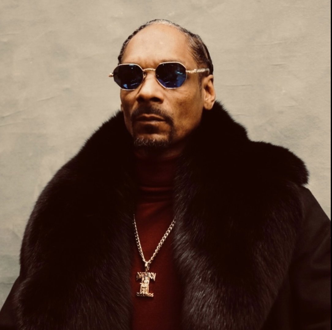 HoltyBolt's tweet photo. Just bought a @SnoopDogg NFT, bought it for 0.35eth and has doubled too 0.7eth in the last 2 hours, can’t wait to see where this goes. Backed by HoltyBolty! https://t.co/cS0PCqZJeG
