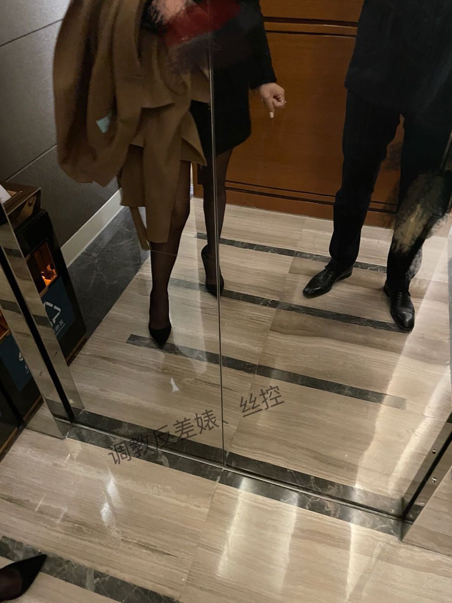 极品人妻按着操嘴深喉，用作泄欲工具、性玩具使用，极致羞辱的感觉太上瘾，这样才能满足内心占有欲。 https://t.co/BGKK7xkYA5