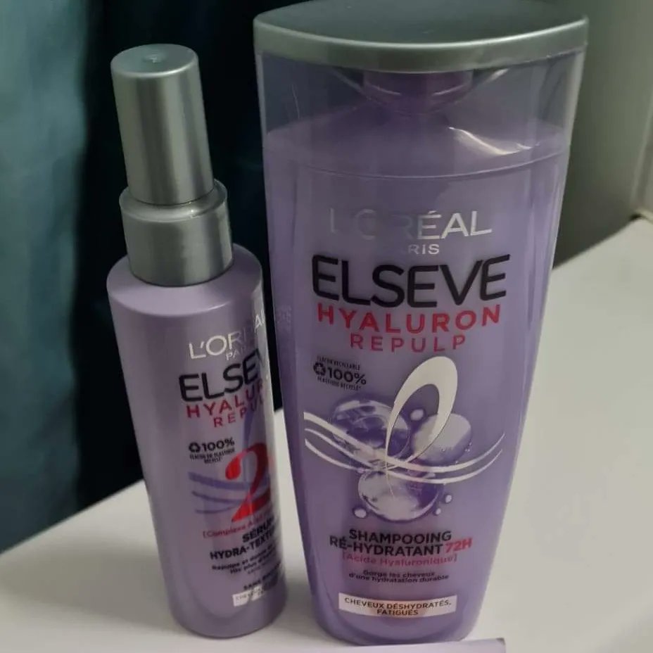 Melinade3's tweet photo. Je suis très contente, aujourd'hui j'ai reçu la nouvelle Gamme Elsève Hyaluron Repulp qui contient:Le Shampooing Ré-Hydratant 72H et le Sérum Elsève Hyaluron Repulp Hydra-Texturisant.
Je vais les tester et vous donner mon avis dans quelques jours.
#hyaluronrepulp #ElseveHyaluron https://t.co/eYnzzgFyoX