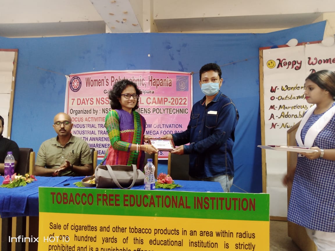 meamlan's tweet photo. NSS initiative Tobacco&amp;Substance Abuse awareness held with students of Women's Polytechnic,Hapania.Dr Ishita Sinha,MOIC Kanchanmala PHC, Amlan Deb,DC  NTCP addressed  followed byTreeplantation.@SiddharthShiv @nhm_tripura @DMWest_Tripura @HfwTripura @DrSupriyaMallik @IshitaGuha4 https://t.co/aWexjDCi0c