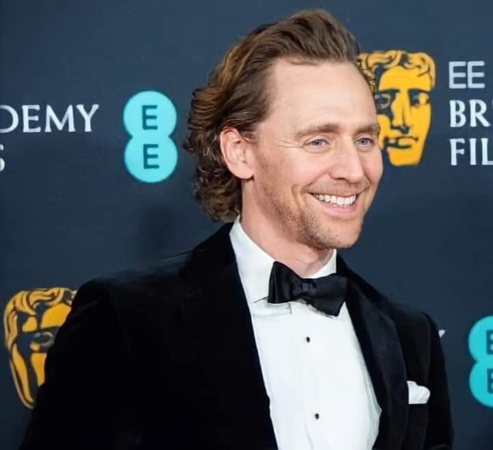 LivingforTomH's tweet photo. So what if Tom Hiddleston is already in his 40s?? HE'S STILL A BABIE IDC IDC https://t.co/ygygusOfrl