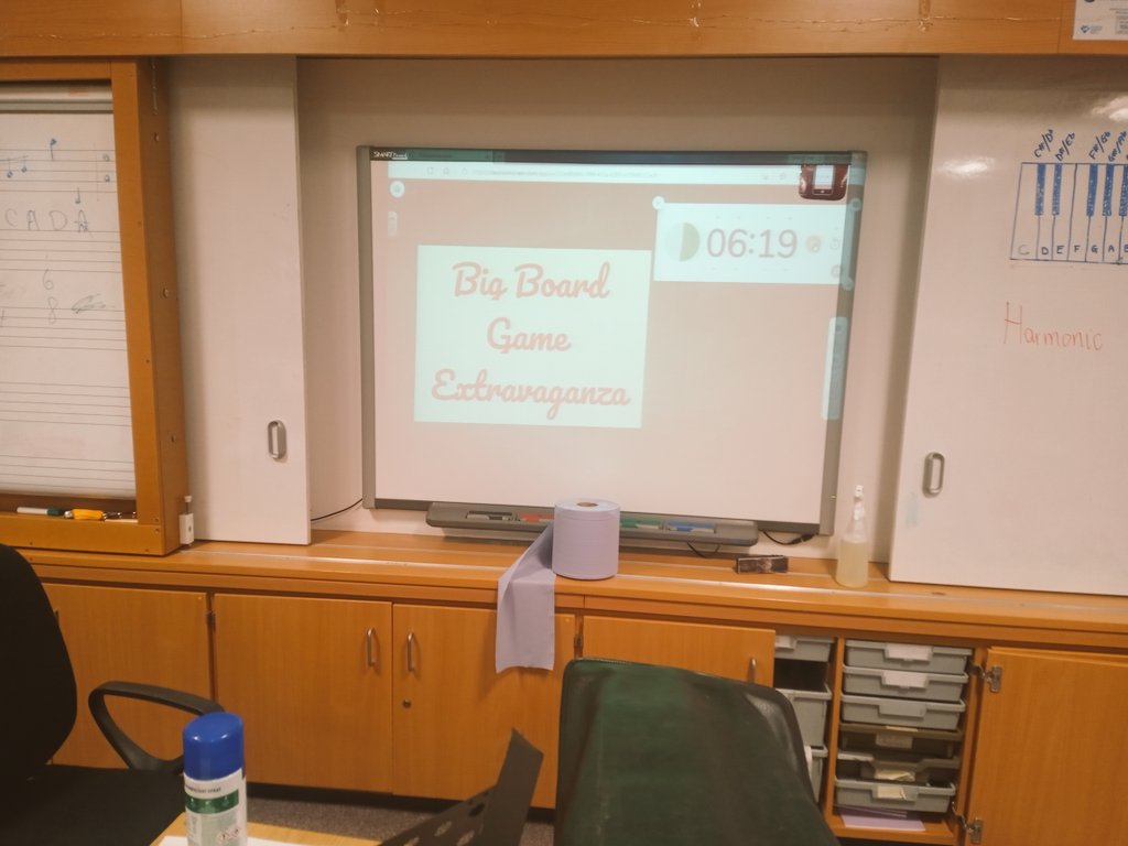 MissM_Music's tweet photo. Today in Music we had our Big Board Game Extravaganza! 5D enjoyed revising their musical knowledge using board games #activelearning #understandingmusic #revision https://t.co/FNmqkjyxBs
